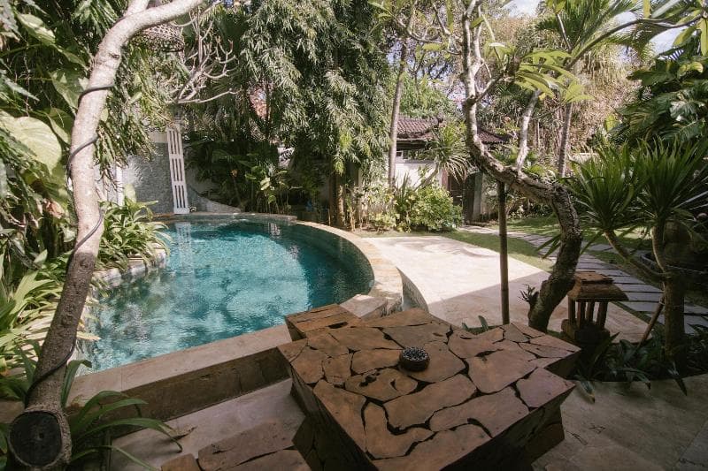 Bale Seminyak main