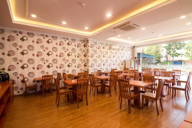 Blitz Hotel Batam Centre 5
