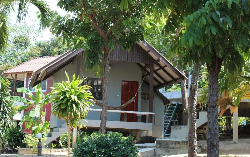 Phupha Bungalow (Adults Only) 3