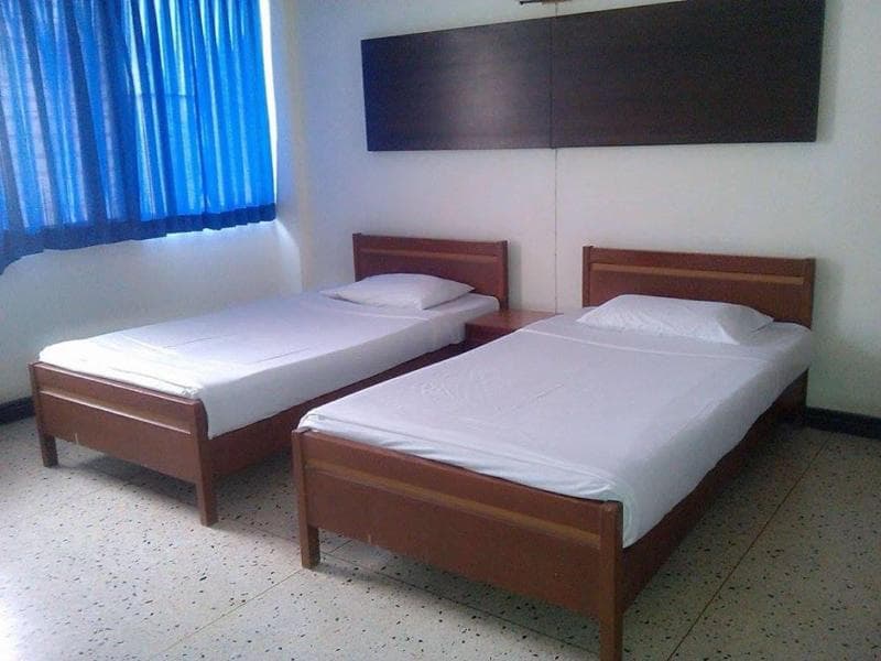 Petch Pailyn Hotel main