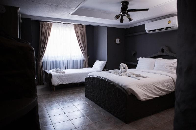 Harrys Steakhouse Beach Hotel 4