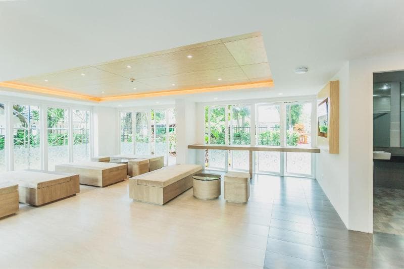 Condo In Kata In Ozone - A604 3