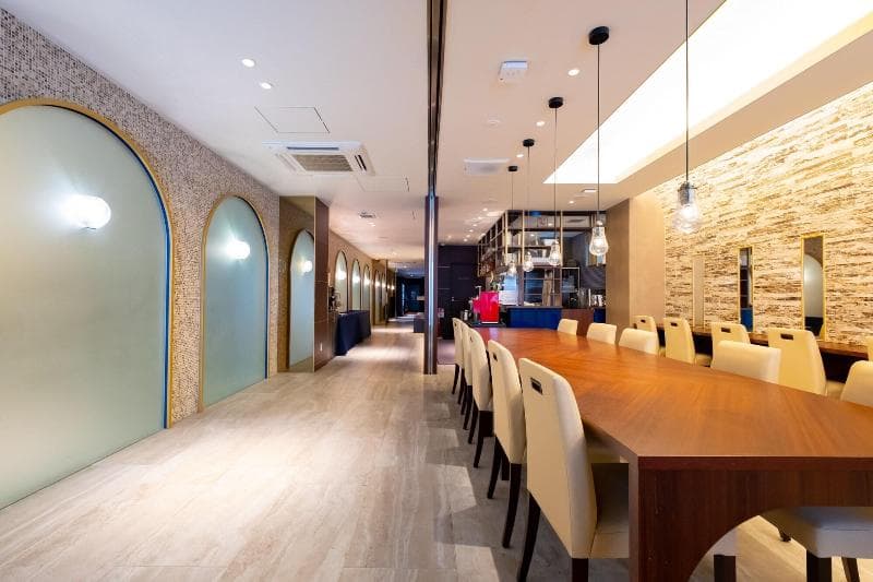 Shinsaibashi Crystal Hotel 3