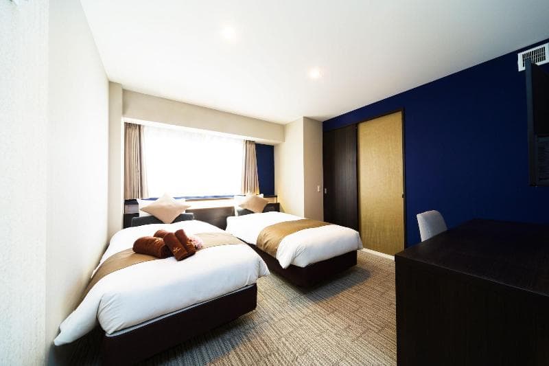Shinsaibashi Crystal Hotel 5