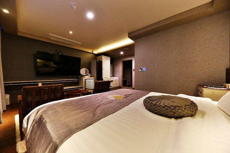 Cheongju The Mark Hotel main