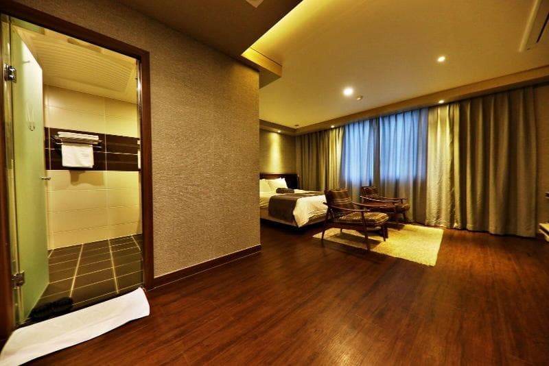 Cheongju The Mark Hotel 4