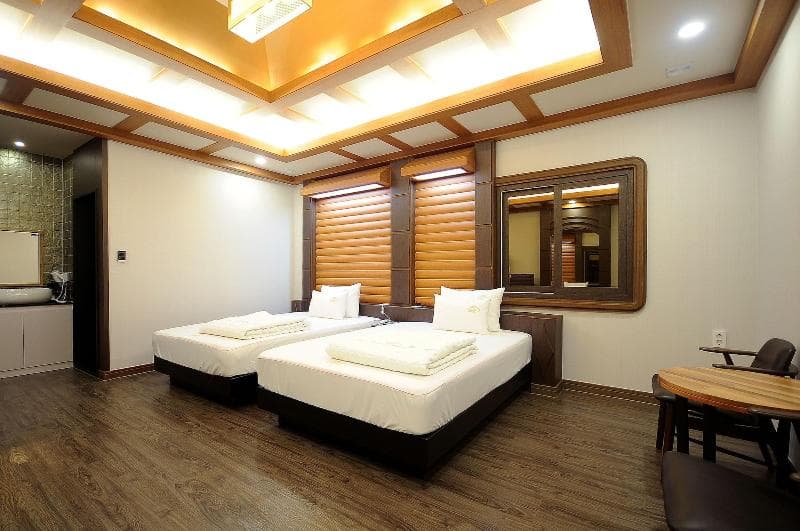 Hotel King main