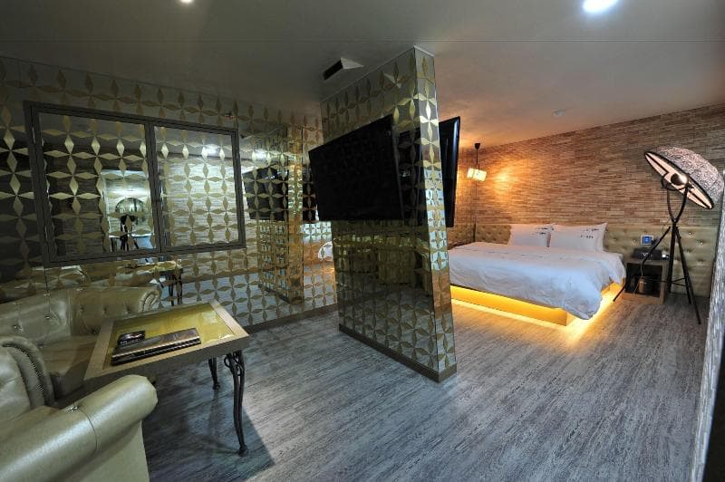 Ytt Hotel 3
