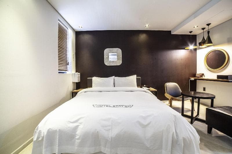Hotel Stay 53 4