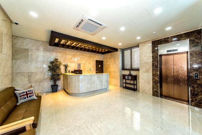 Zamong Hotel 5
