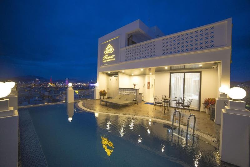 Flower Hotel main