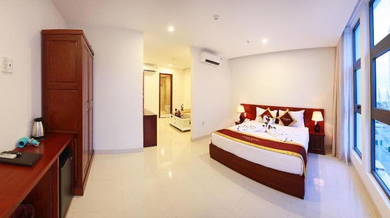 May Beach Hotel 2