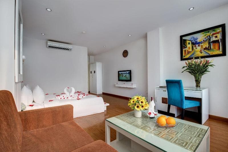 Tu Linh Legend Hotel 4