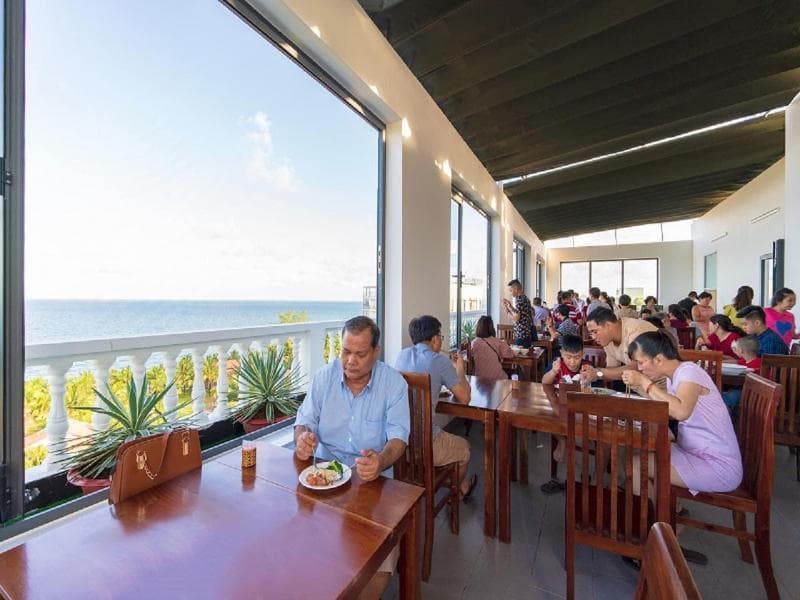 Homestead Seaview Phu Quoc Hotel 3