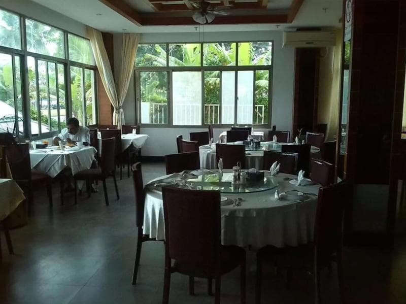 Emerald Hotel main