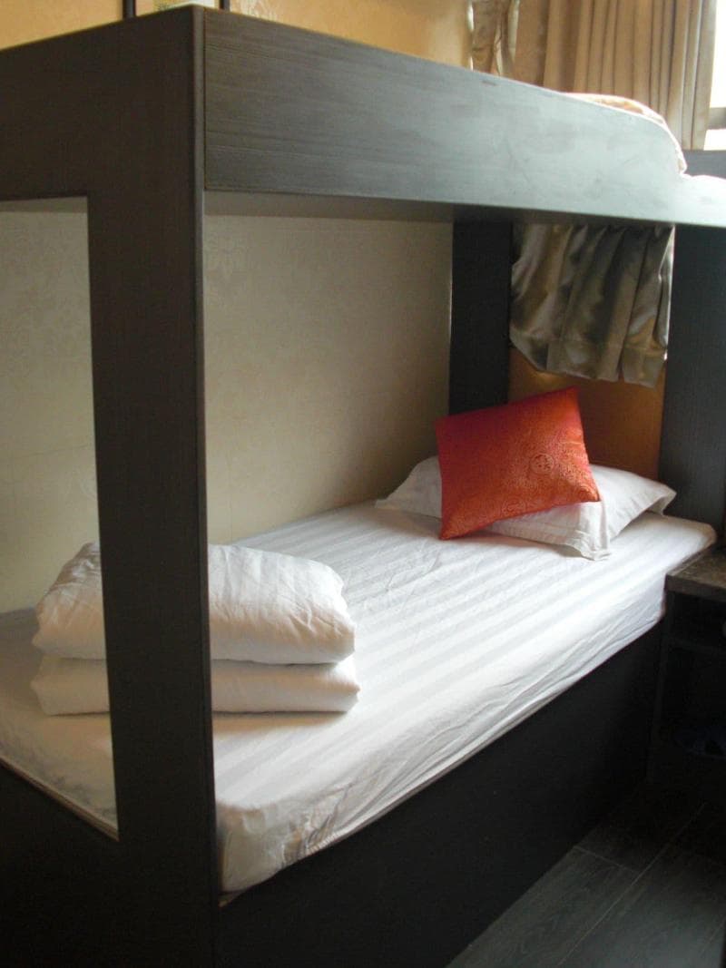 Empire Commercial Hotel 4