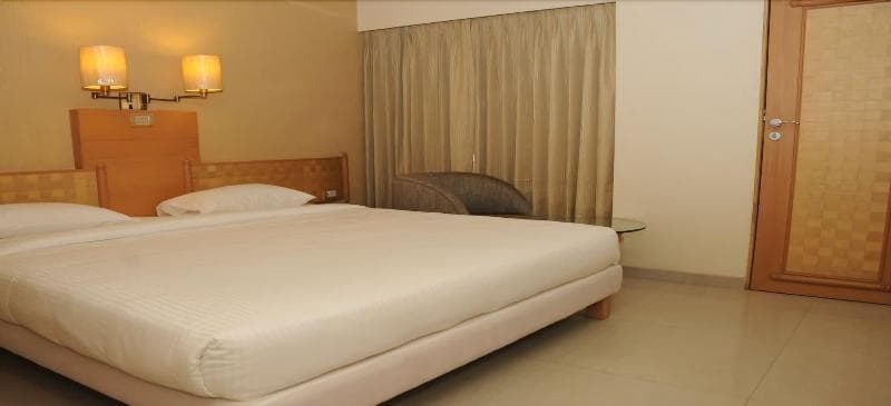 Orchard Hotel 3