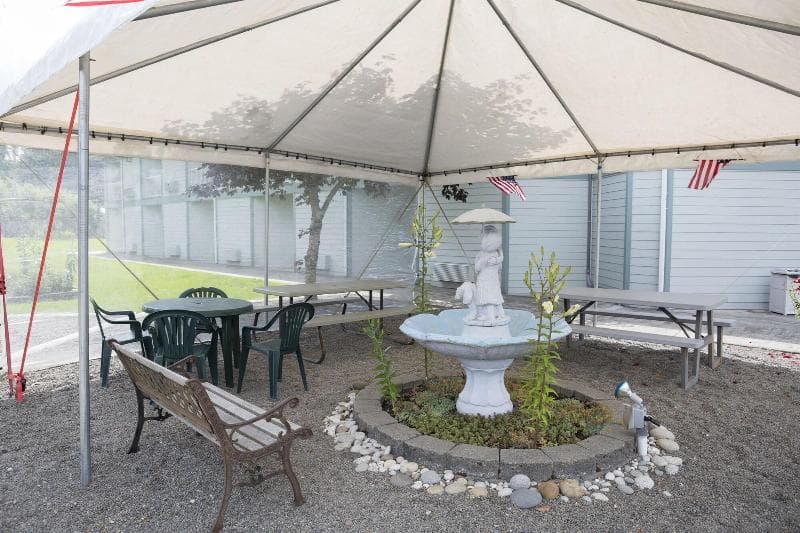 Dew Drop Inn Motel Forks main
