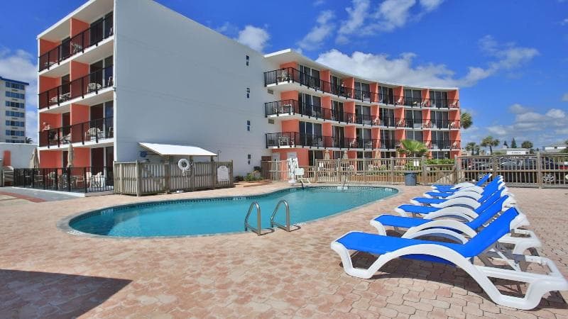 Cove Motel 5