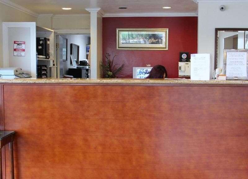 Executive Inn Airport 3