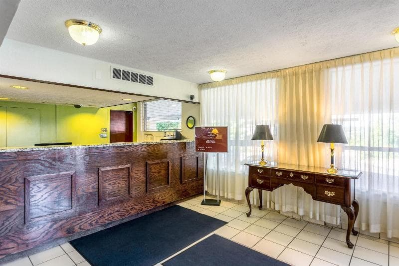 Motel 6 Edgewood 4
