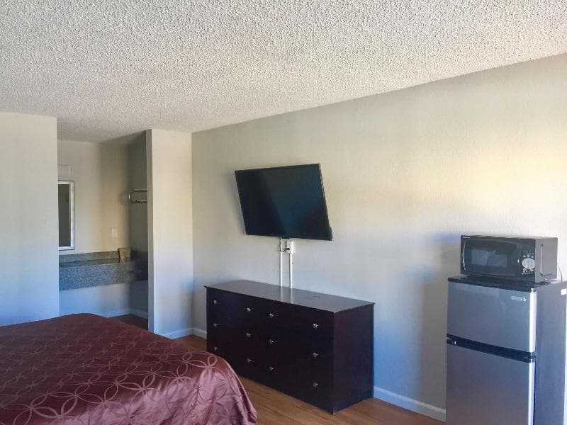 Super Stay Inn main