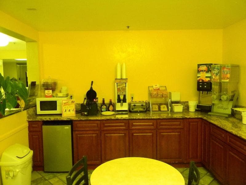 Motel 6 Portland - Wilsonville 3