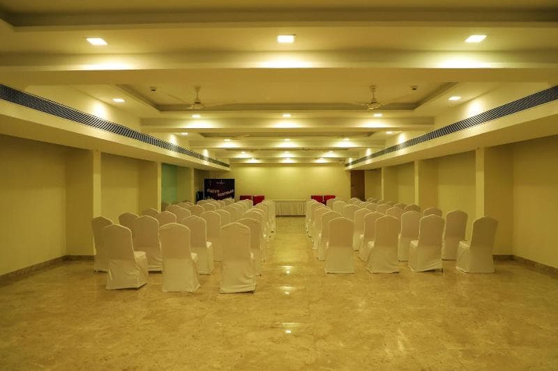 Sai Neem Tree Hotel main