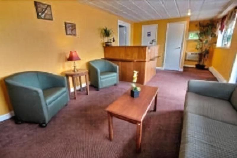 Lake View Inn 3