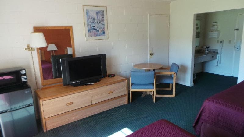 Relax Inn Of Yreka 5