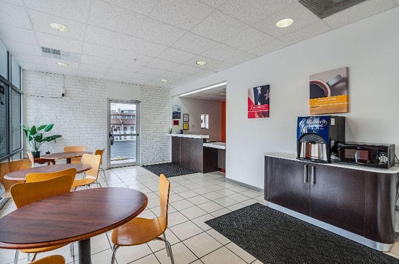 Motel 6 Winchester 4