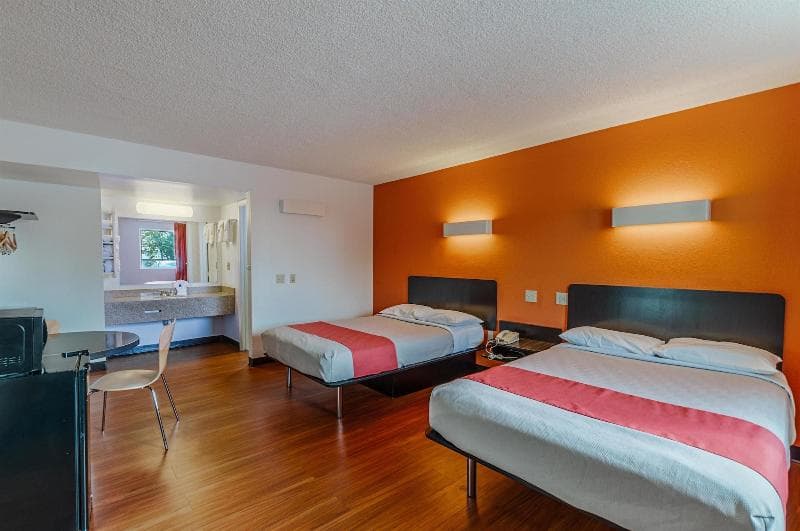 Motel 6 Winchester 3