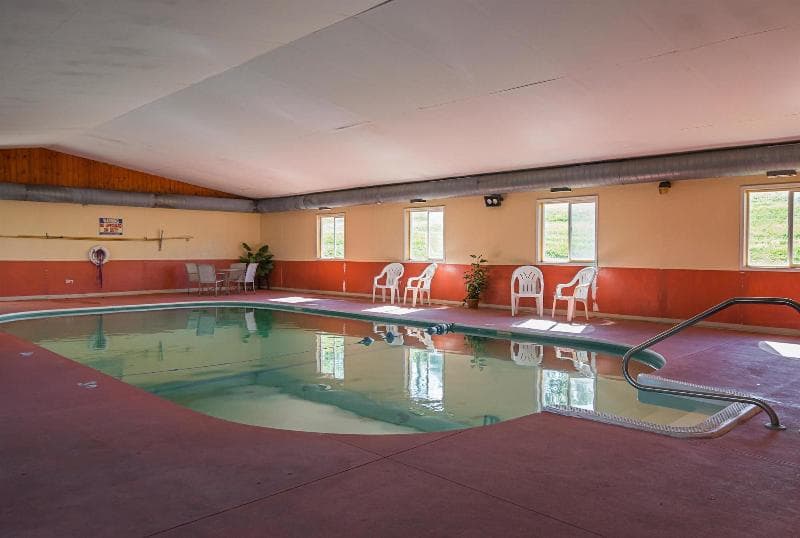 Motel 6 Hannibal main