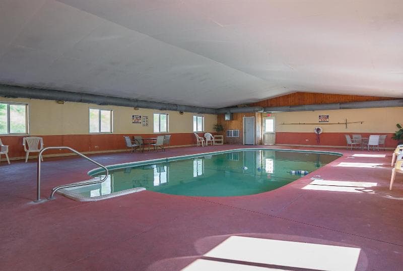 Motel 6 Hannibal 5