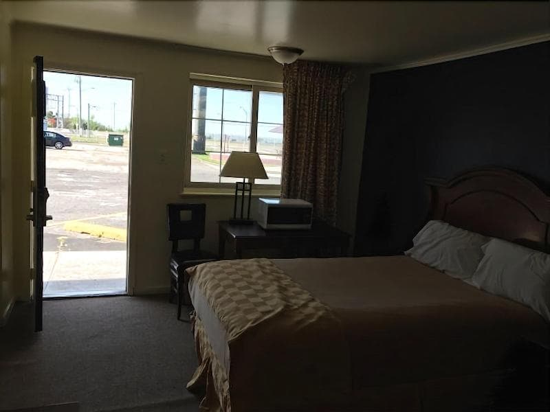 Sunset Inn (Adults Only) 3