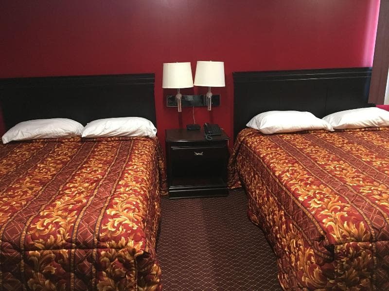 Journeys End Motel 4