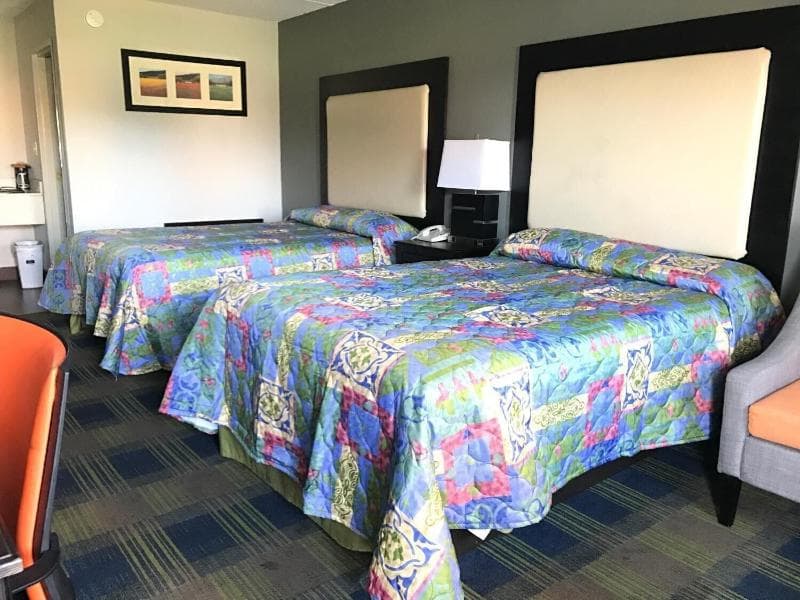 Lotus Inn And Suites 3