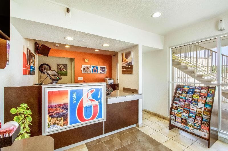 Motel 6 Phoenix Sun City - Youngtown 4
