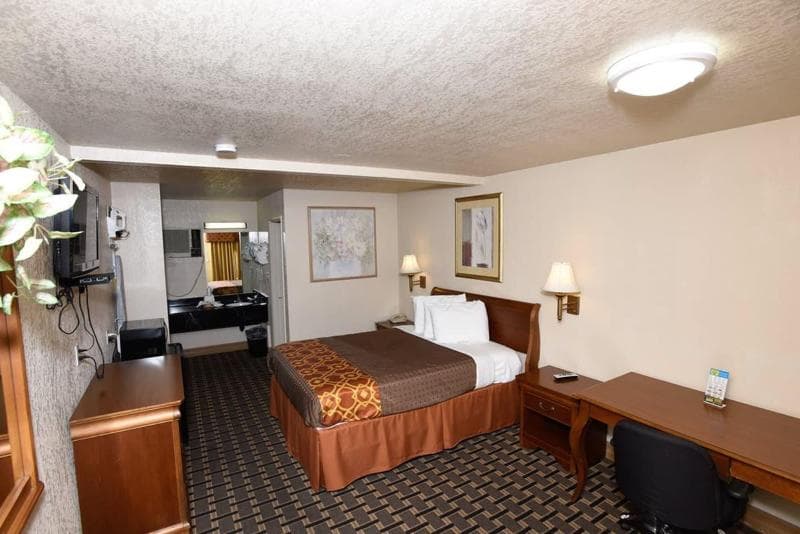 Best Budget Inn - In Anaheim (Southwest Anaheim) 4