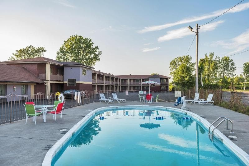 Aarya Hotel By Niagara Fashion Outlets main