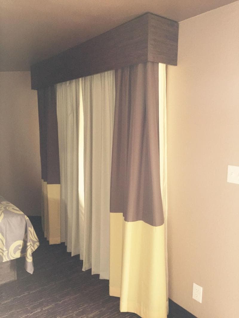 Aarya Hotel By Niagara Fashion Outlets 3