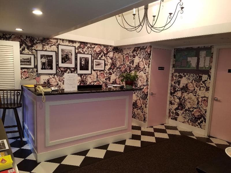 Simmons Motel 4