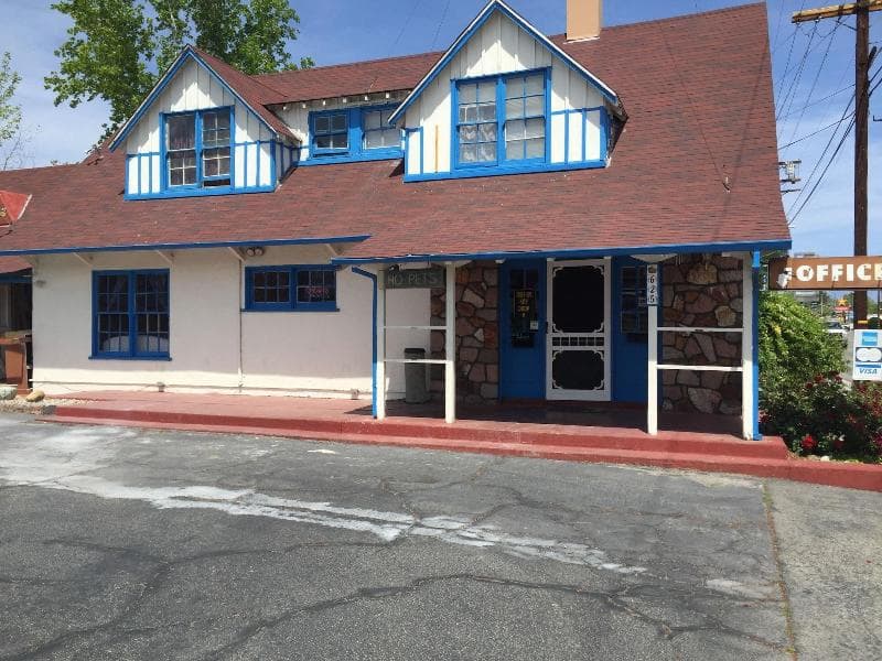 Townhouse Motel 3