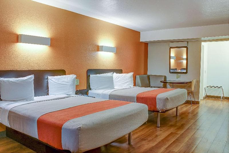Motel 6 Bishop 5