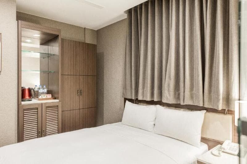 Maple Hotel Second Branch main