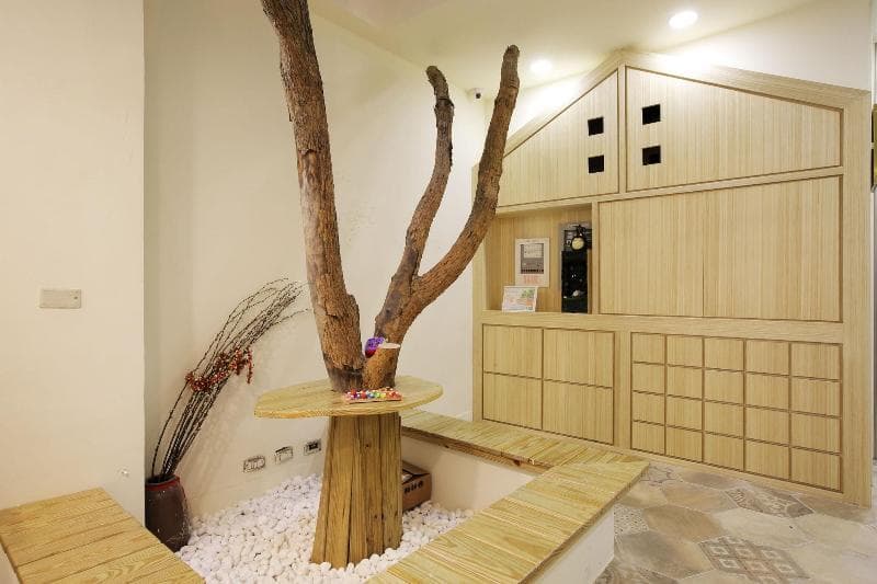 Ours Hotel 3