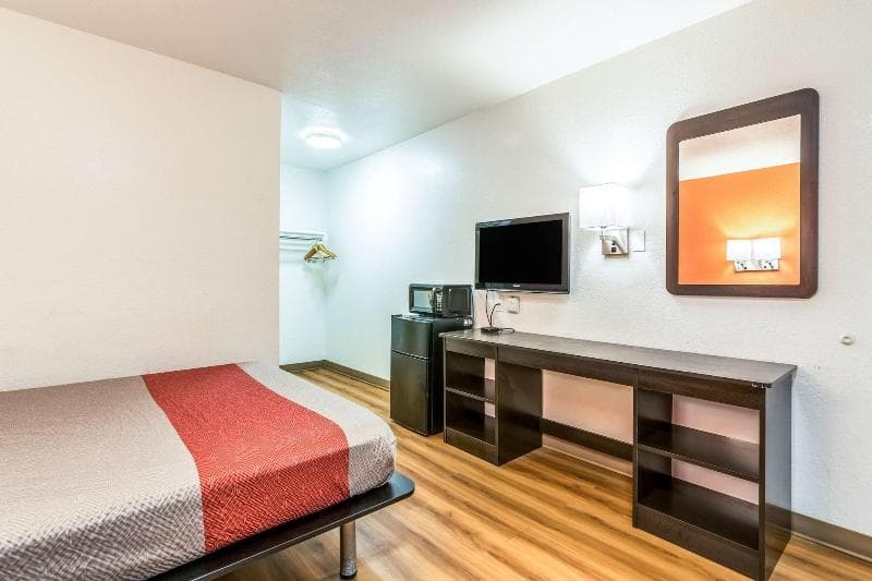 Motel 6 Lumberton 3