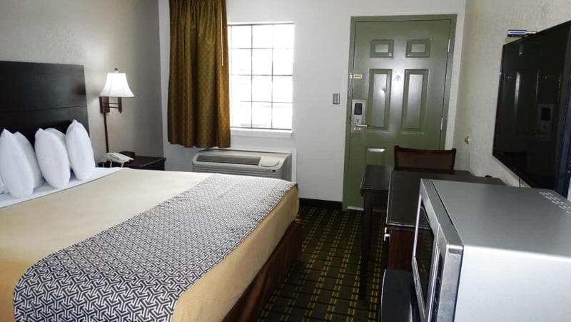 Savannah Inn 3