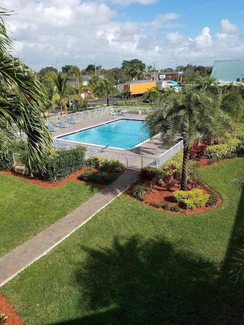 Budgetel Inn Pompano Beach 5