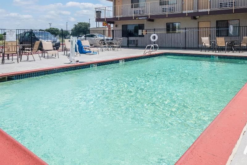 Motel 6 Dallas Mesquite main